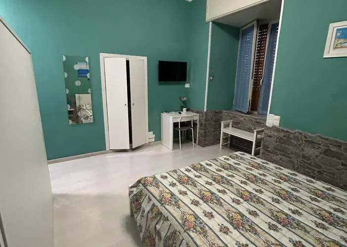 Alojamento de Acomodação e Pequeno-almoço 'a Funtanella 3*